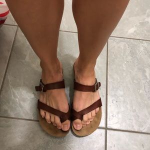 Yokono sandles- gently worn